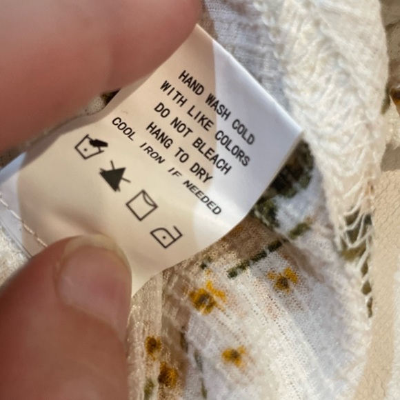 Melloday Cream + White Floral Blouse Top Women’s Size 1X Semi-Sheer Flowy - Picture 9 of 9